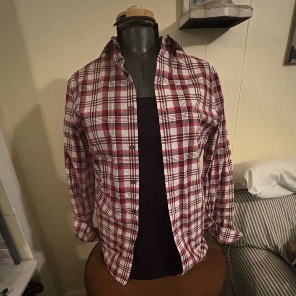 Men’s EXPRESS shirt - plaid - size small.